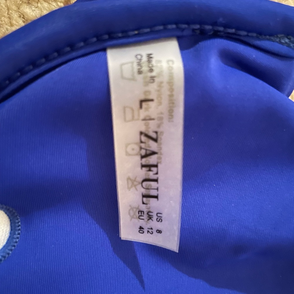 6 LARGE BIKINI TOPS FOR $35! - Picture 7 of 13